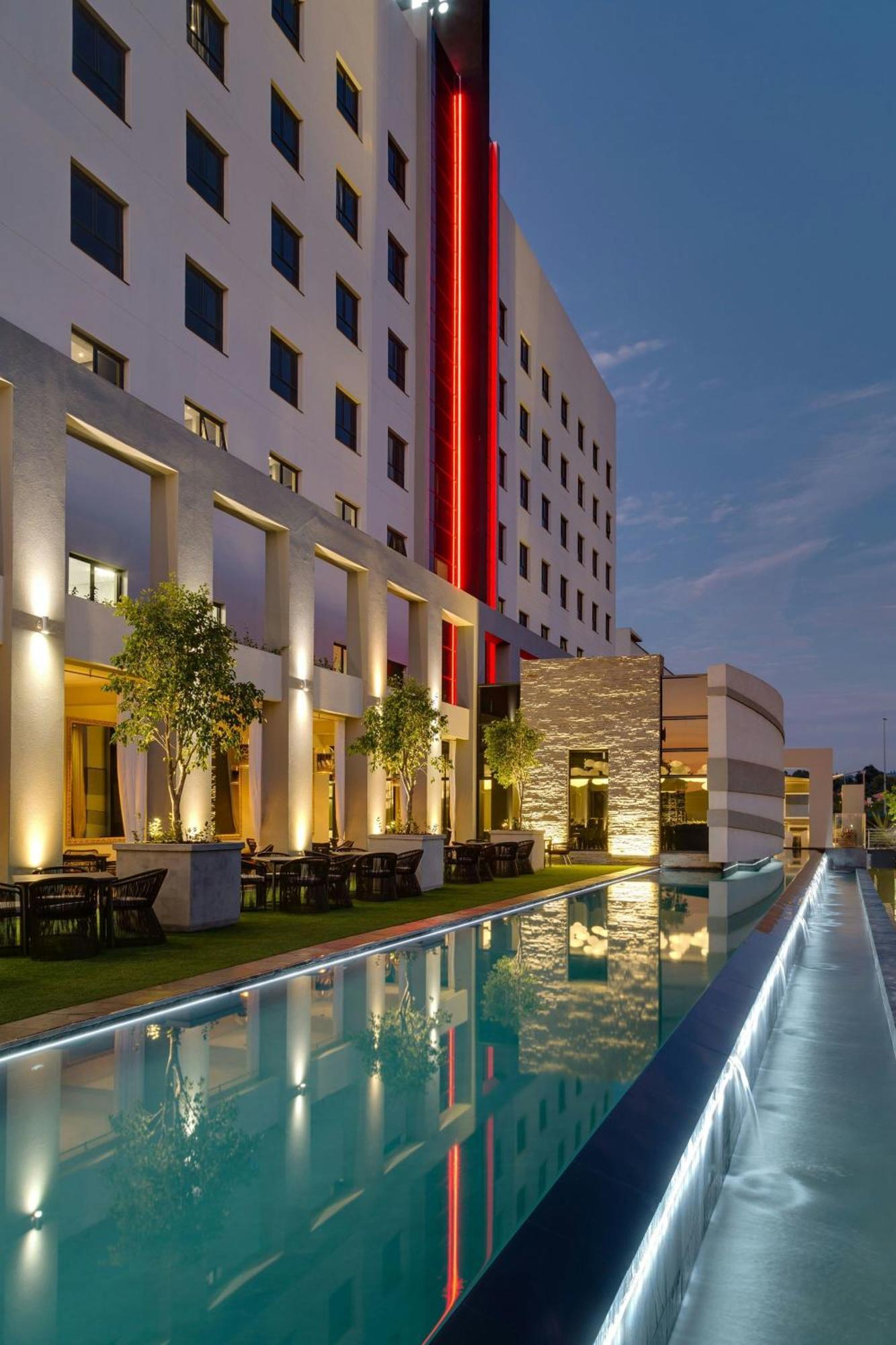 Protea Hotel Fire & Ice! By Marriott Pretoria Menlyn Kültér fotó